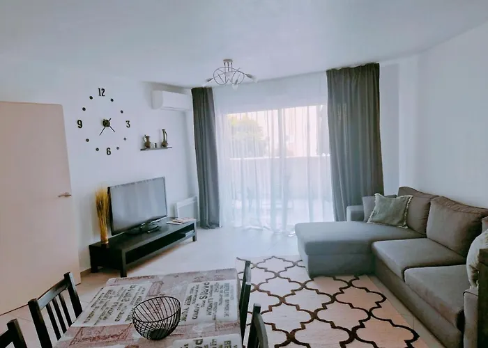 Appartement Deux Pieces A Calvi